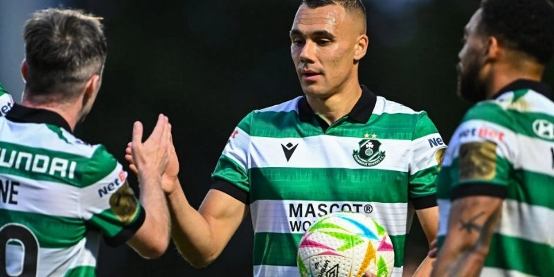 Floriana vs Shamrock Rovers có sự chênh lệch nhất định Floriana vs Shamrock Rovers có sự chênh lệch nhất định